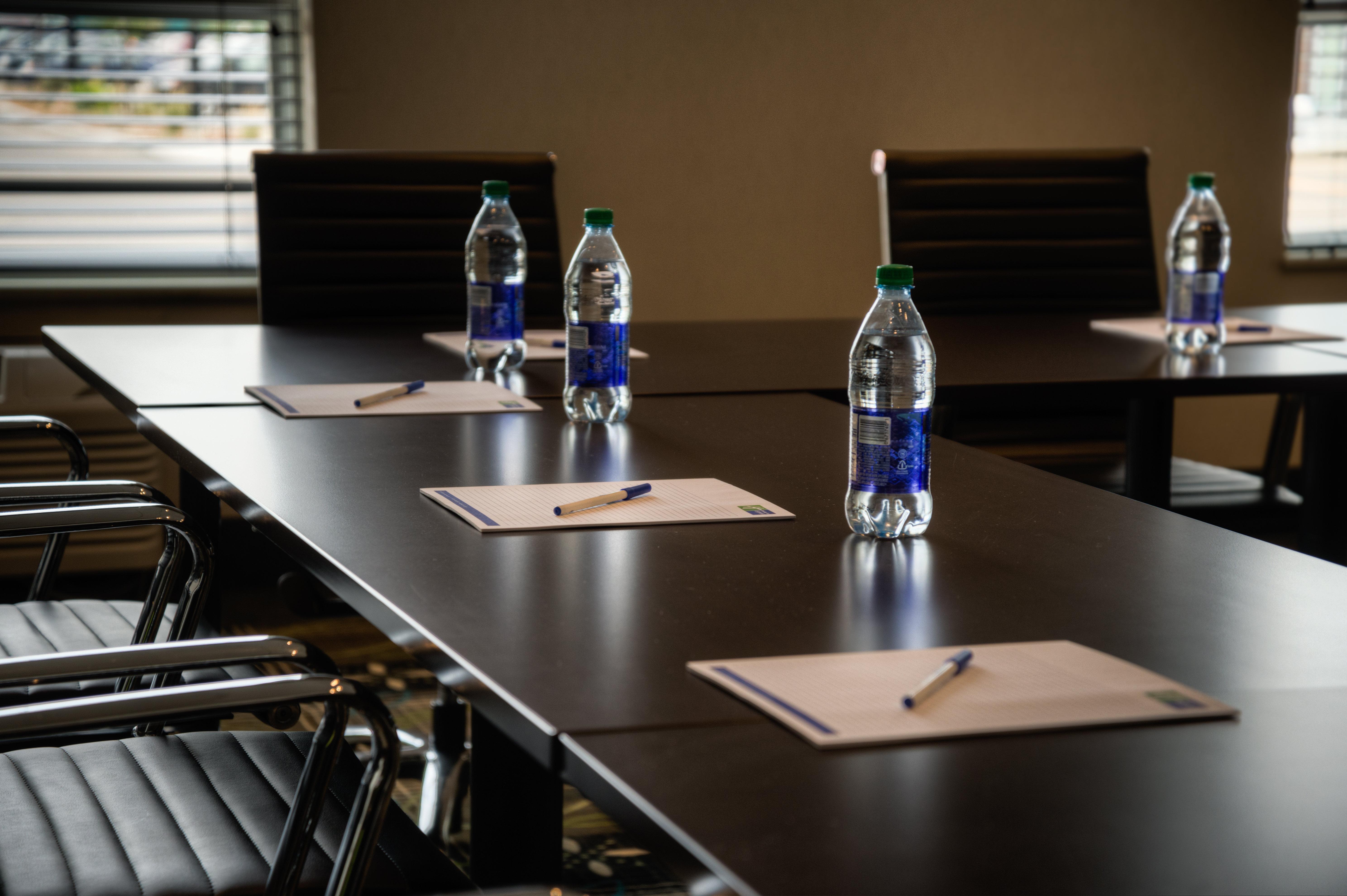 Holiday Inn Express & Suites Spruce Grove - Stony Plain By Ihg Ngoại thất bức ảnh