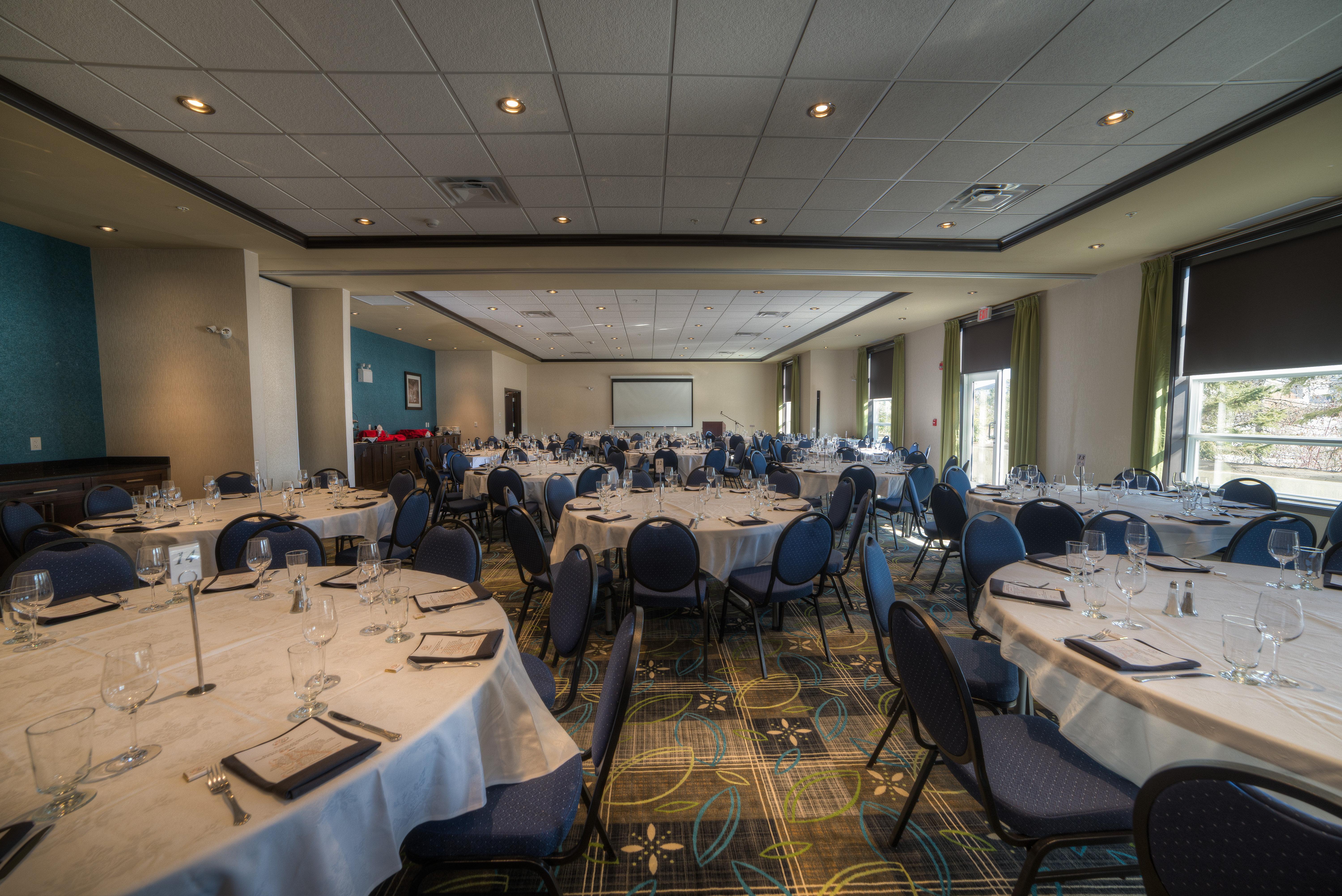 Holiday Inn Express & Suites Spruce Grove - Stony Plain By Ihg Ngoại thất bức ảnh