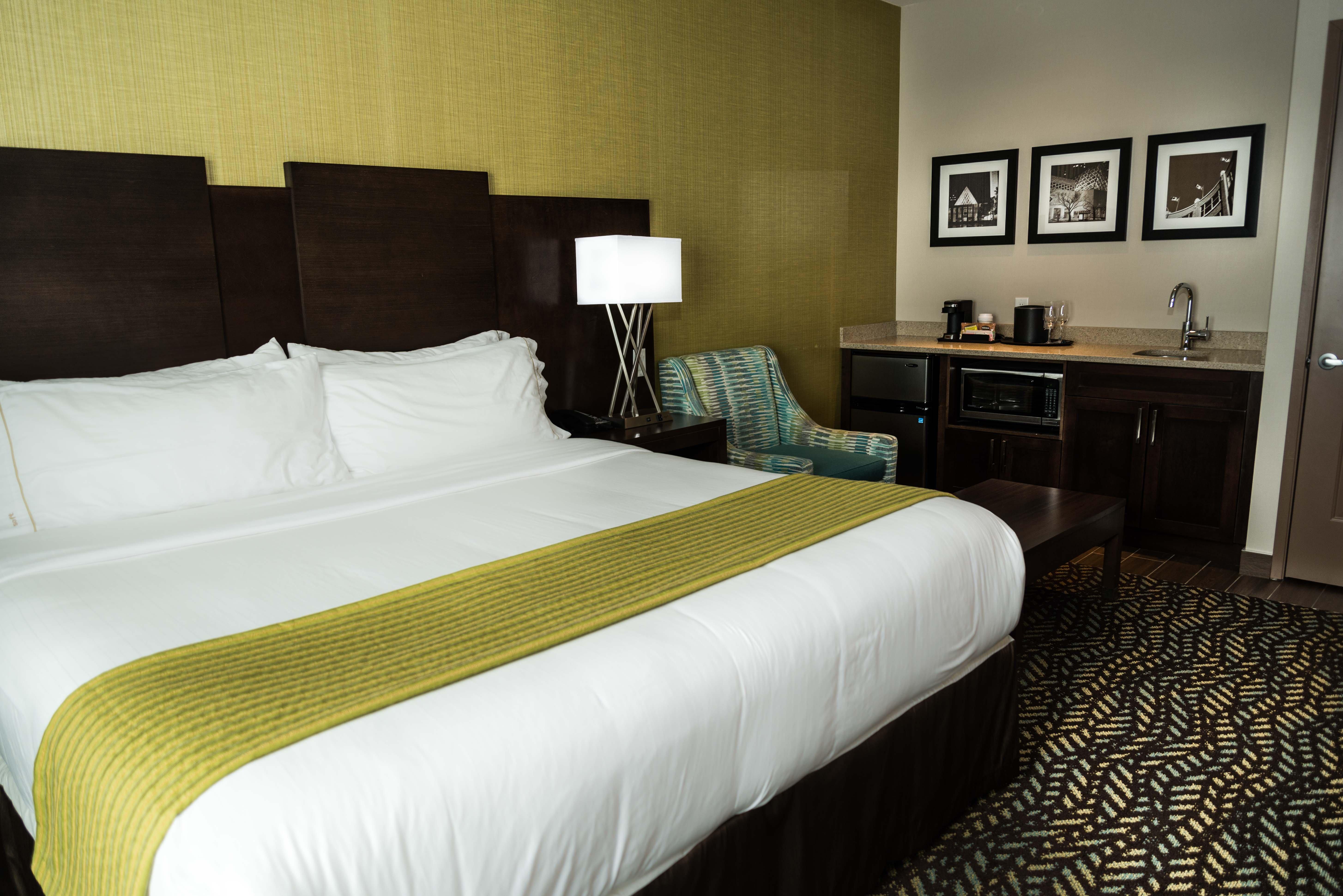 Holiday Inn Express & Suites Spruce Grove - Stony Plain By Ihg Ngoại thất bức ảnh
