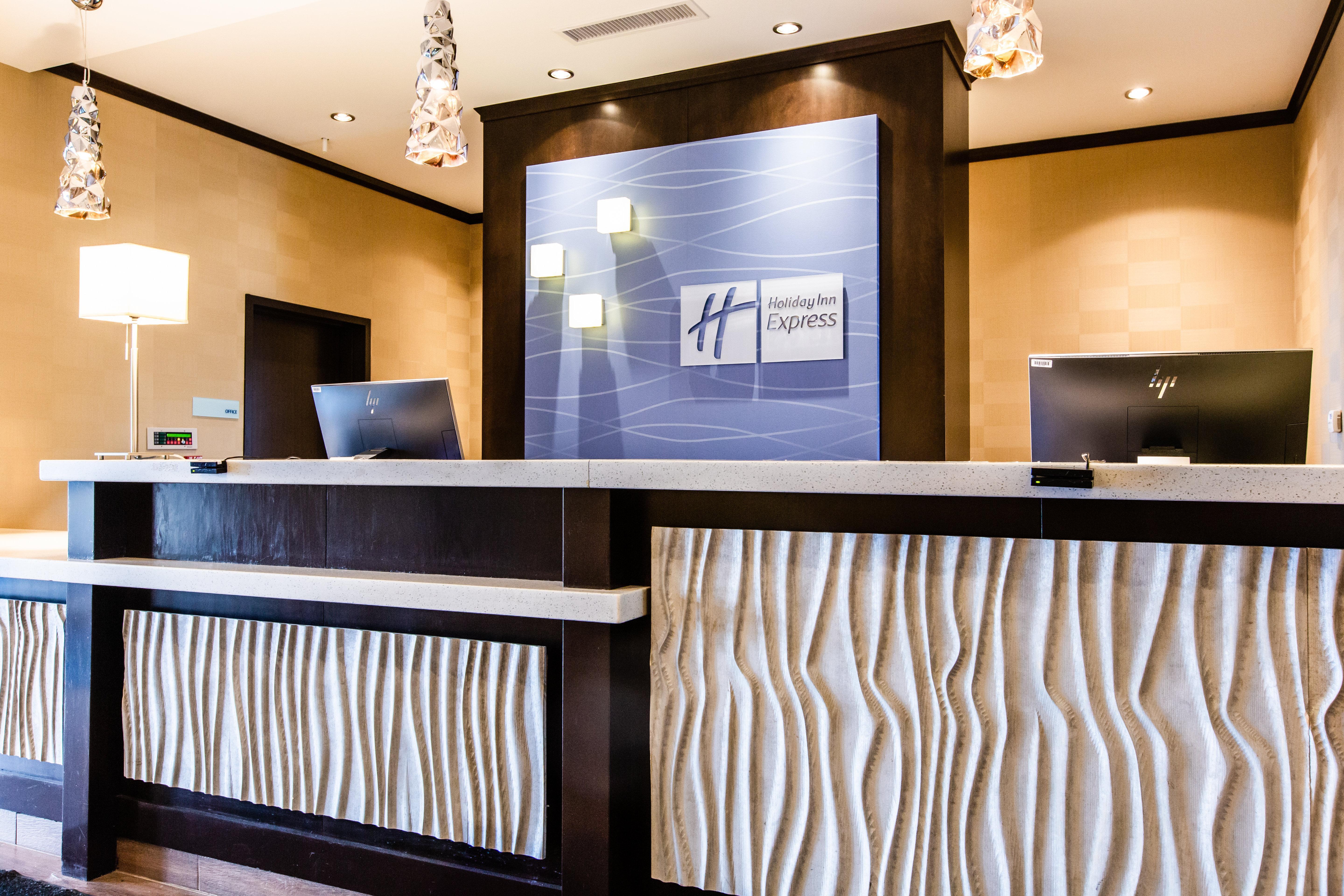 Holiday Inn Express & Suites Spruce Grove - Stony Plain By Ihg Ngoại thất bức ảnh